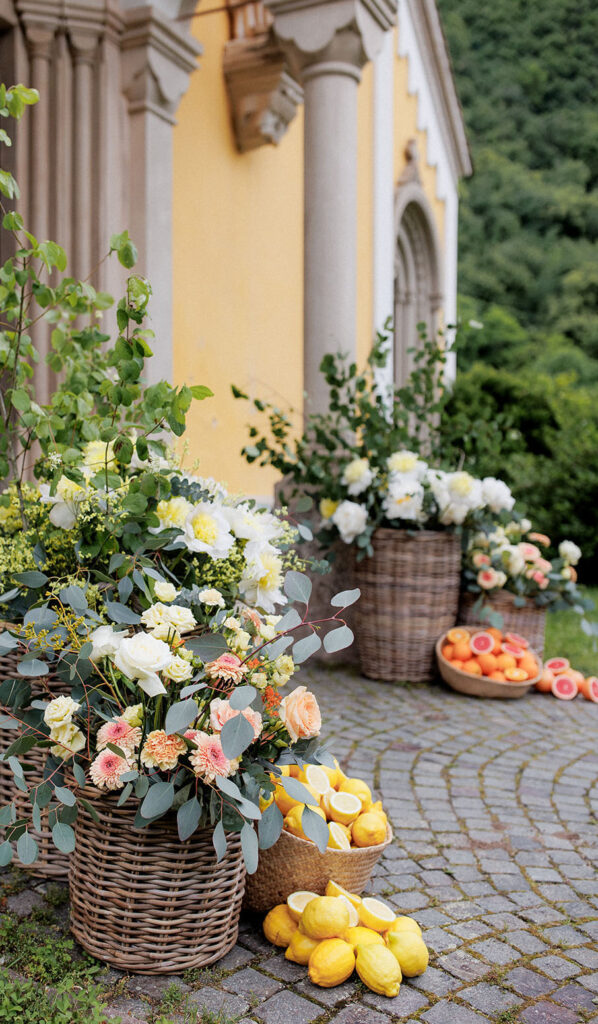 Decorazioni floreali per il Matrimonio nella chiesa di San Valentino a Merano