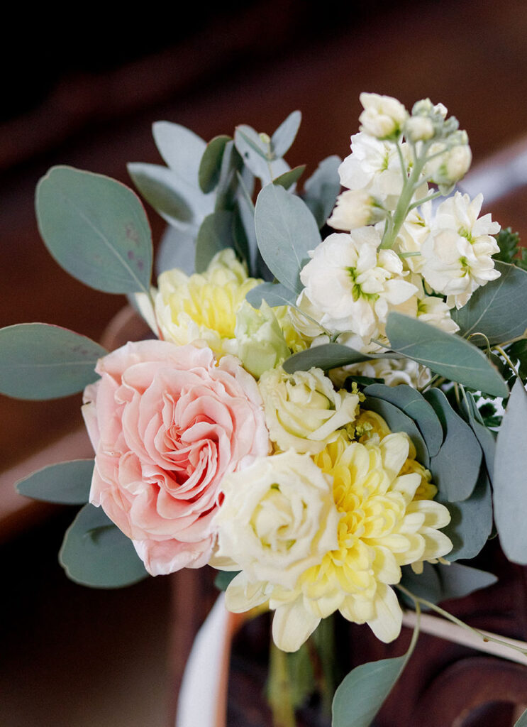 Decorazioni floreali per il Matrimonio nella chiesa di San Valentino a Merano