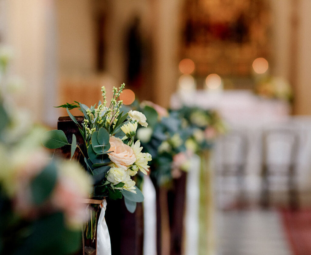 Decorazioni floreali per il Matrimonio nella chiesa di San Valentino a Merano