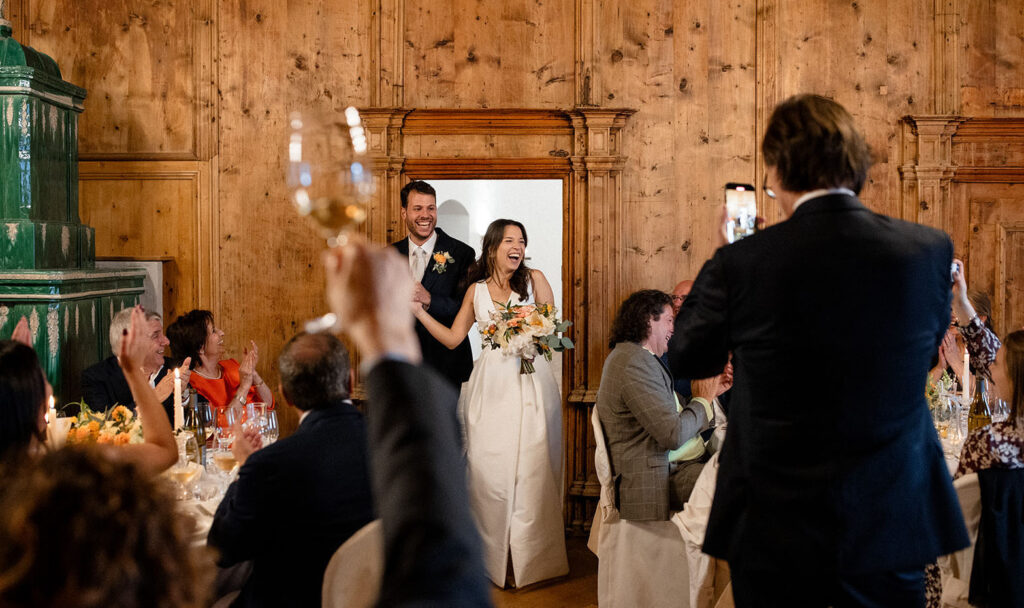 Entrata degli sposi nella sala dei cavalieri di Castel Fragsburg a Merano